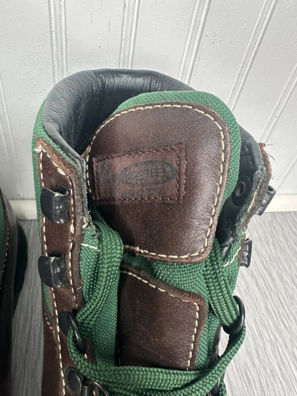VASQUE 8099 Skywalk Brown Green Leather Hiking Boots Boys Size 3 1/2